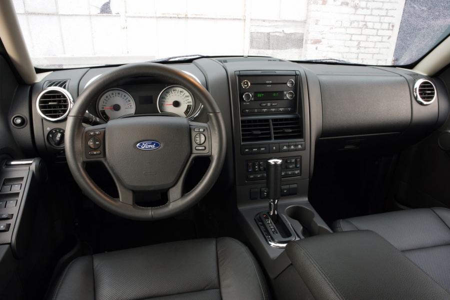  Ford Sport Trac Adrenalin 2008 года  (фото 2 из 9)